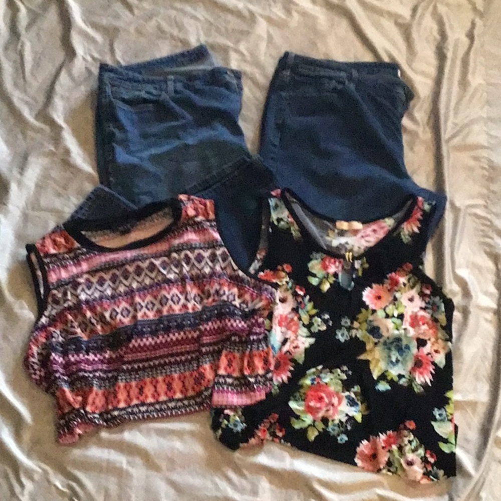 Set of 2 Women’s Outfits
